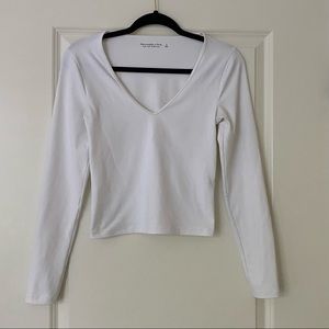 Abercrombie & Fitch Soft AF Collection Seamless Long Sleeve V Neck